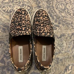 Steve Madden Size 10 Cheetah Slip-ons